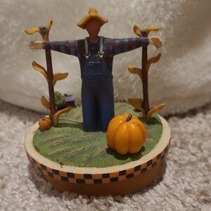 Warren Kimble Scarecrow with Pumpkins Yankee Candle Jar Topper